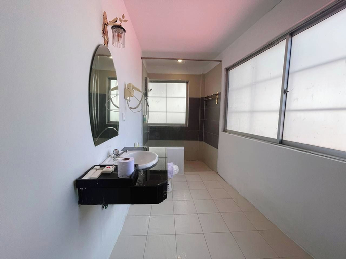 Bathroom 5, Best Central Point Hotel, Phnom Penh