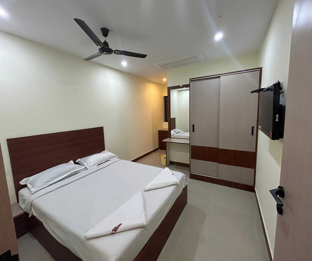 Room 5, Deluxe Room RTO Office Krishnarajapura, Bangalore