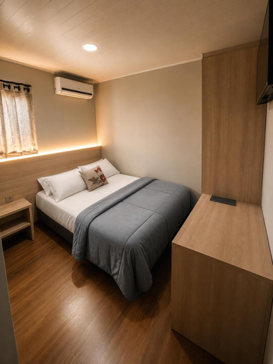 Bedroom 2, QUEIROZ PALACE HOTEL, Siqueira Campos