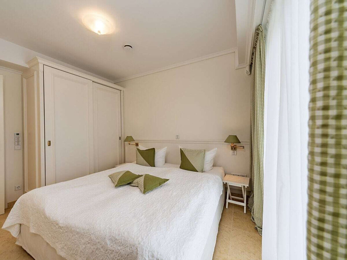 Room 3, Holiday Apartment With 2 Bedrooms, Rostock
