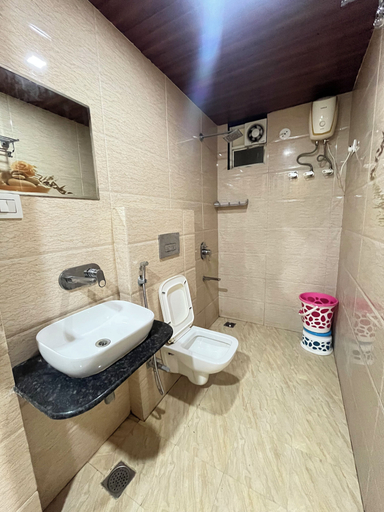 Bathroom 4, Bansuri hotel, Rajsamand