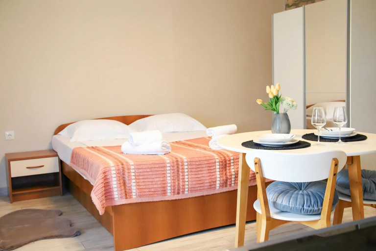 Room 2, Apartment Akidado - Garden & Sea View, Pula