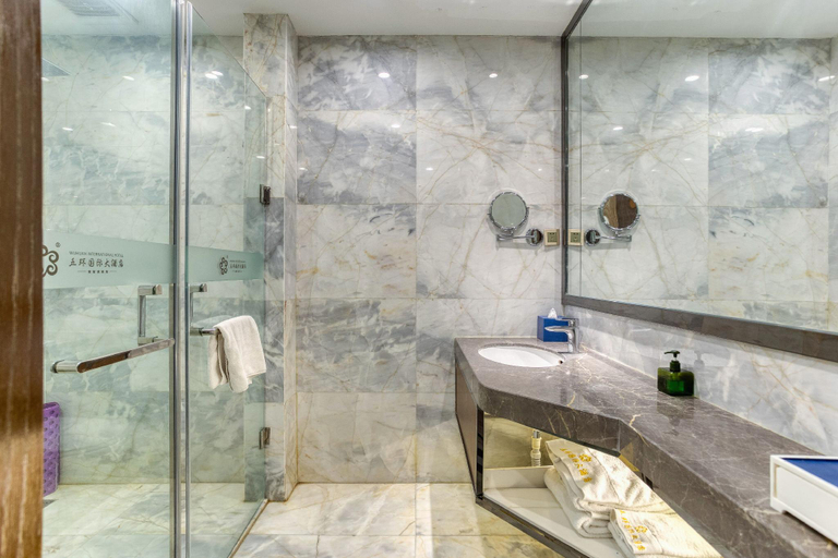 Bathroom 4, Wuhuan International Hotel, Changchun