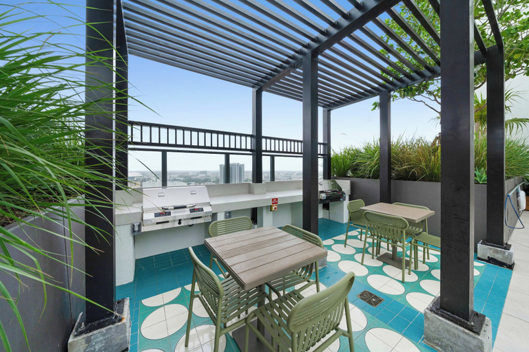Interior 5, Sky Sanctuary With Rooftop Pool & Hot tub, Miami-Dade