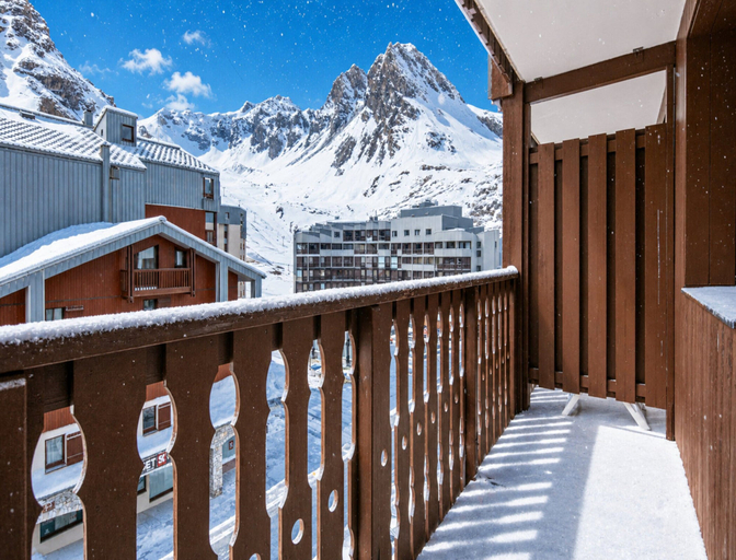 View from property, Tignes Mountain Apartment Near Ski Lifts, Savoie