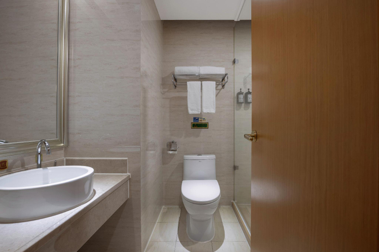 Bathroom 4, Vienna International Shenzhen Guangming Avenue, Shenzhen
