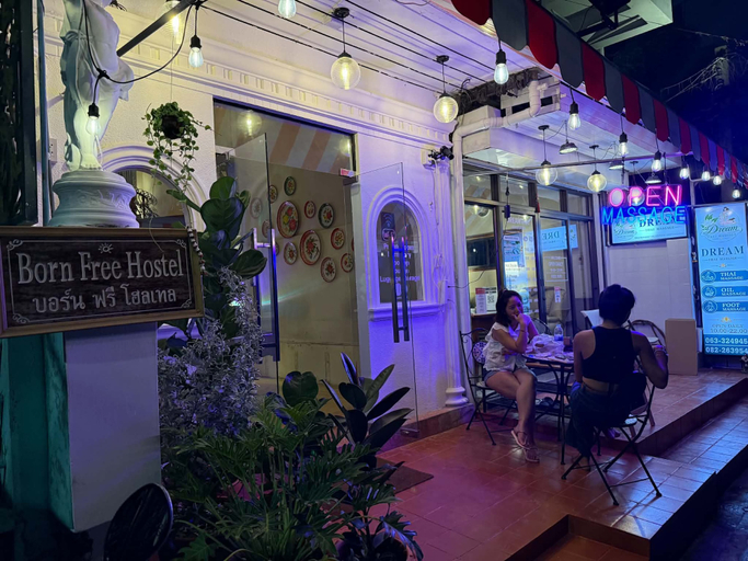 Exterior & Views 2, Born Free Hostel, Phra Nakhon