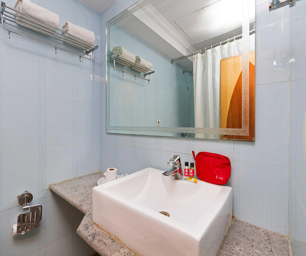Bathroom 2, Deluxe Room RTO Office Krishnarajapura, Bangalore