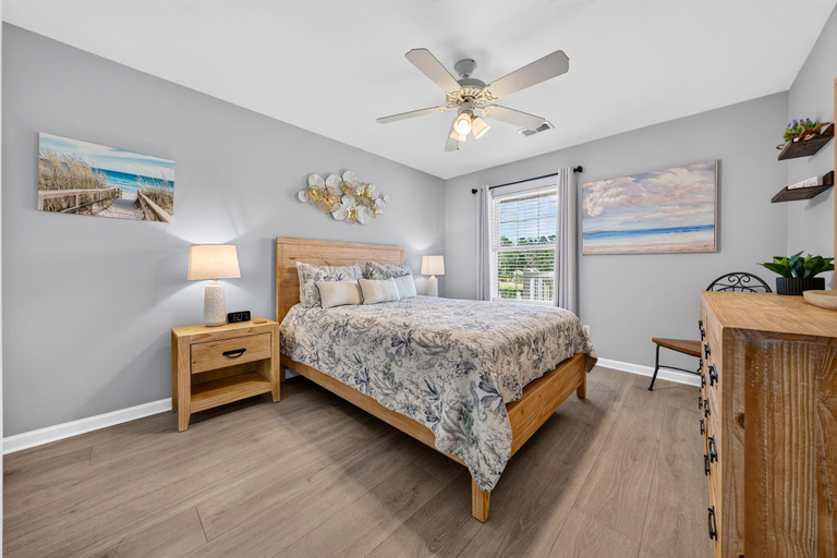 Room 3, 37c Seashell Escape 3 Bedroom Apts, Georgetown