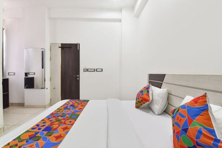 Room 2, FabHotel Dev Bhumi, Sikar