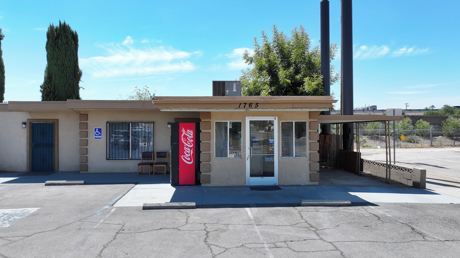 Exterior & Views 2, Motel 6 Selma, CA, Fresno