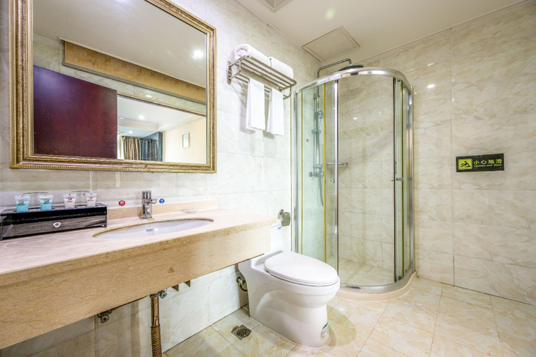 Bathroom, Chaoan Hotel of Haikou Meilan Airport, Haikou
