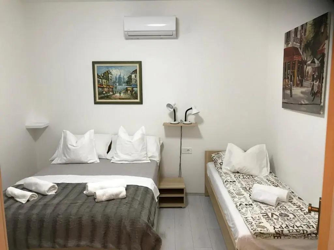 Bedroom, Leptir, Zagreb