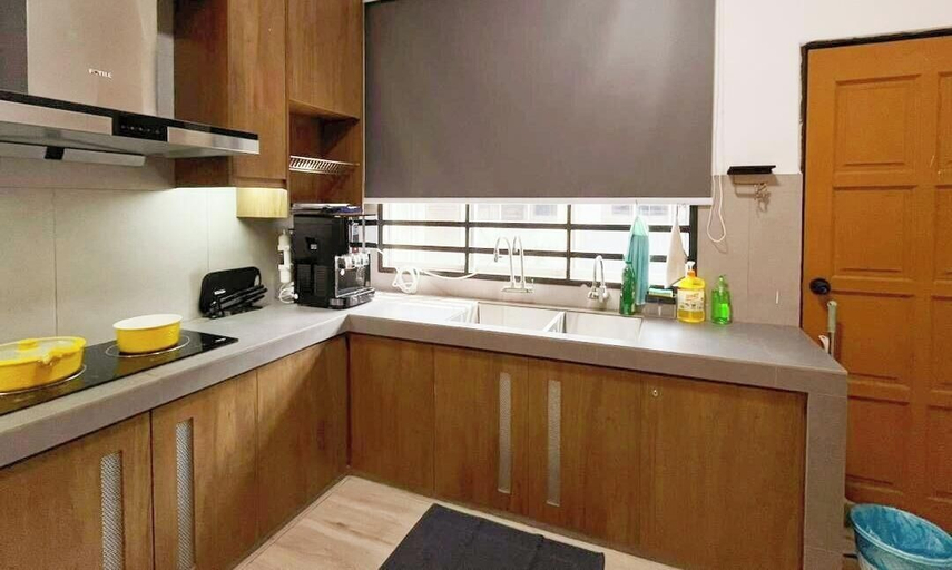 Private kitchen 5, Casa 20 by Nature Home, Kuantan
