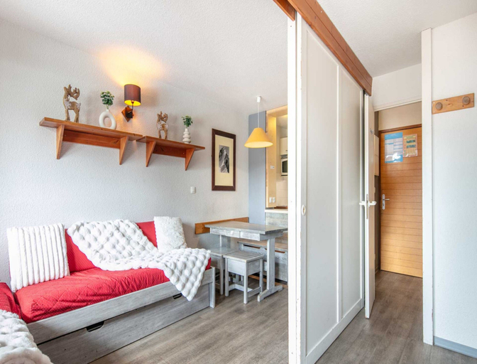 Interior 4, Tignes Mountain Apartment Near Ski Lifts, Savoie