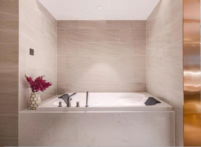 Bathroom 3, Lavande Hotel Xi'an Zhonglou Dachashi Metro Station, Xi'an