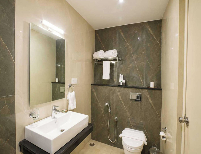 Bathroom 5, Deluxe Twin Room Beacon Palette, Visakhapatnam