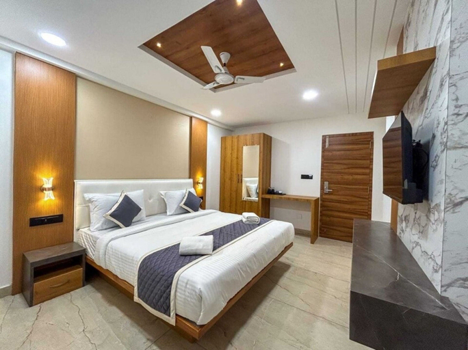 Room 3, Deluxe Room the Cozy Stay, Indore