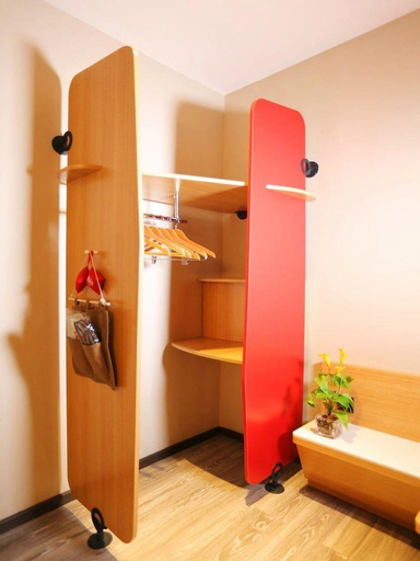 Bedroom 2, Ibis Hotel Haikou East Railway Station, Haikou