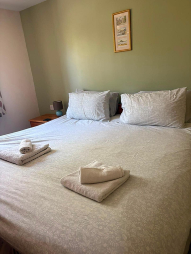 Room 4, Fairways Edge Porthpean Golf Cottage, Cornwall