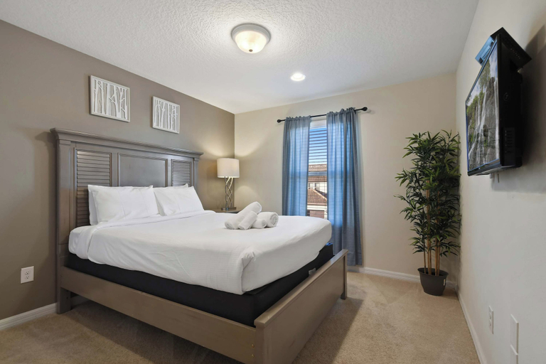 Bedroom 3, Free Waterpark Access! 5br Resort Townhome w/ Pool, Osceola