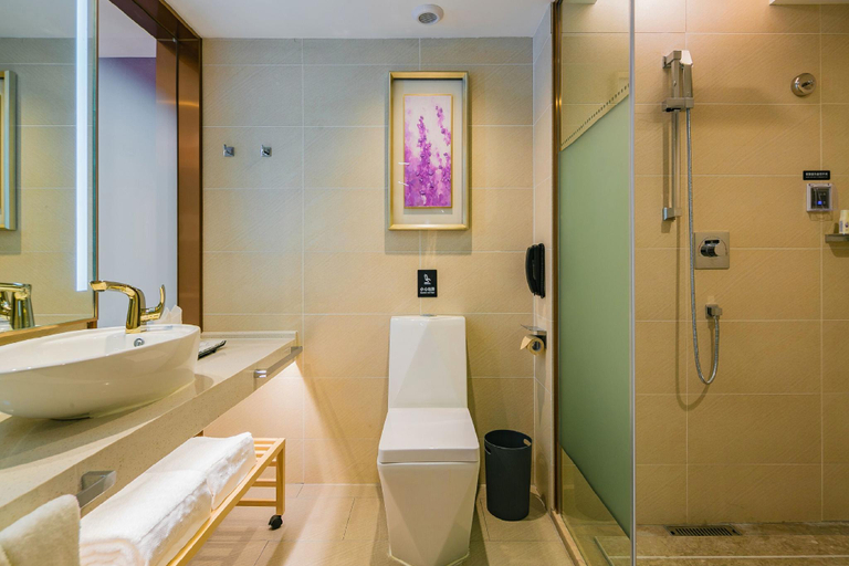 Bathroom 4, Lavande Hotel Xianyang High-speed Railway Station, Xianyang