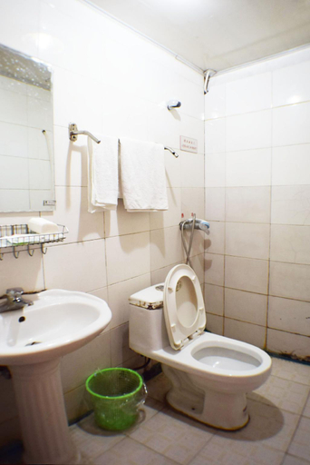 Bathroom 3, Quanyou Hotel, Nanjing