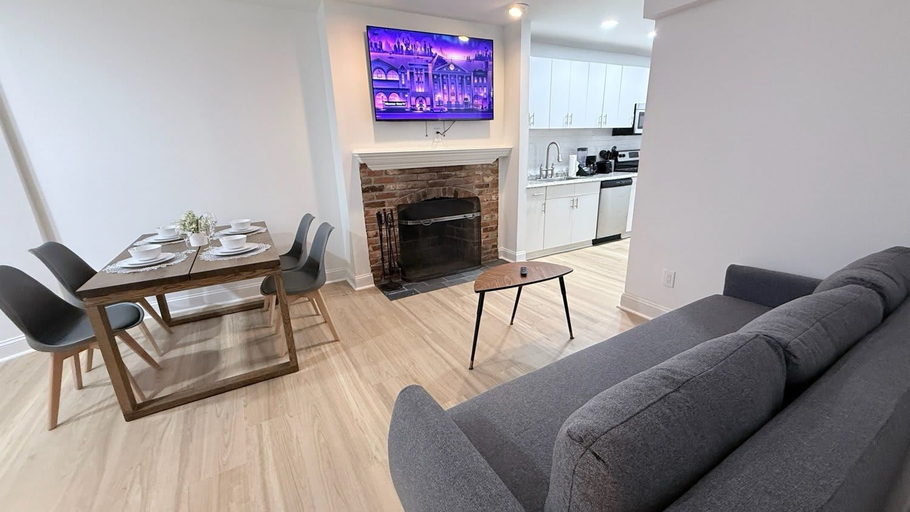 Interior, 1BR in Logan Circle - DC Metro - We Host, Washington D.C.