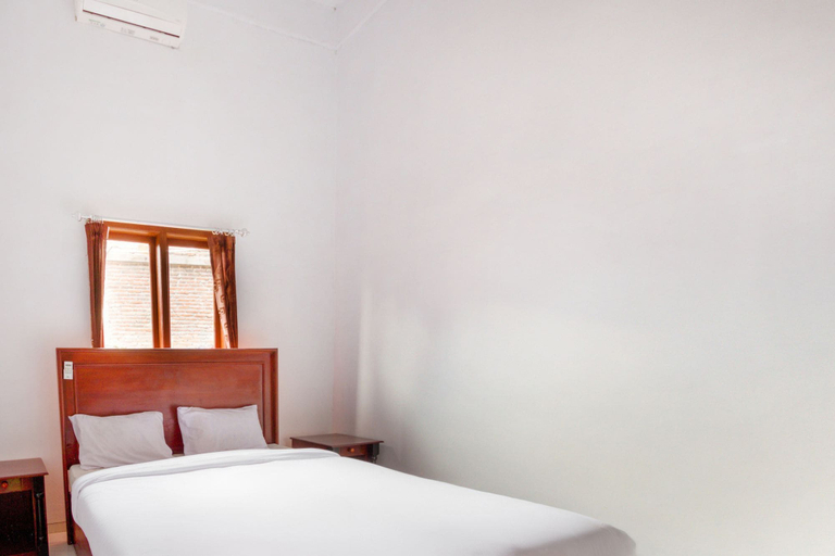 Bedroom 2, OYO 2978 Karanggoso Indah Hotel, Trenggalek