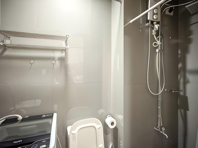 Bathroom, GemstoneBR II@SMDC Air Residences, Makati City