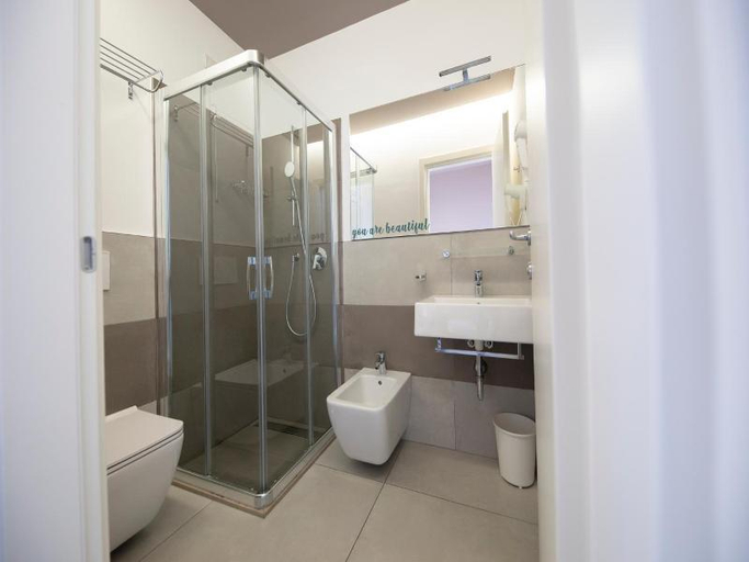 Bathroom 4, Hotel Villa Augustea, Rimini