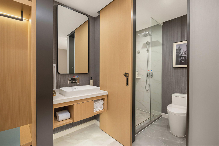 Bathroom 3, Magnotel Business Zhenjiang South Railway Station Greenland Square, Zhenjiang