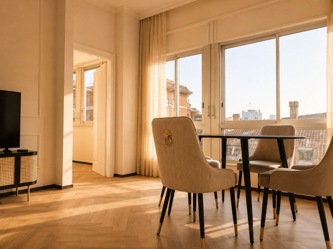 In-room dining 3, Five Suites 1, Milano