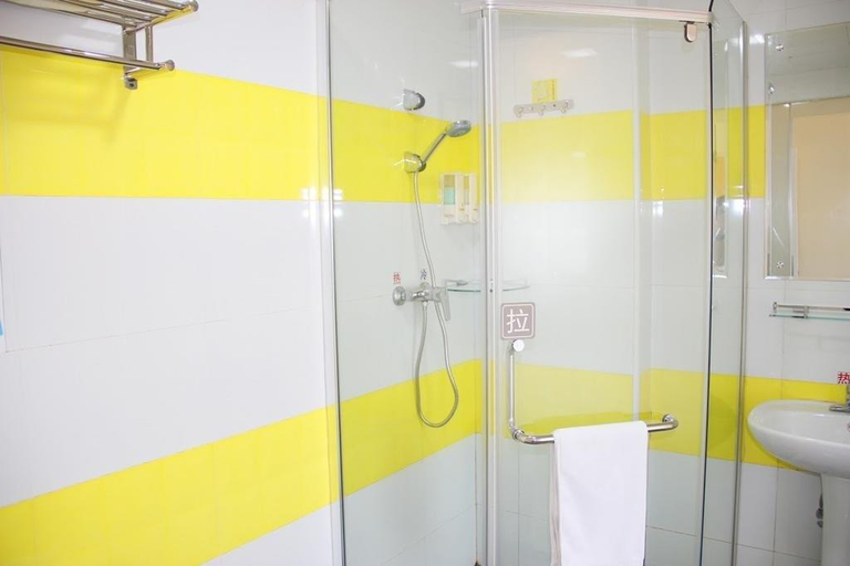 Bathroom, 7 Days Inn Shanxi West Gate of Bethune Hospital, Taiyuan