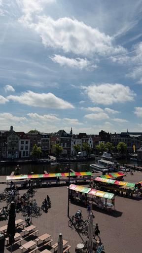Others 5, Hotel Mayflower, Leiden