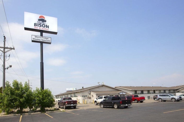 Others 4, Bison Inn and Suites, Cass
