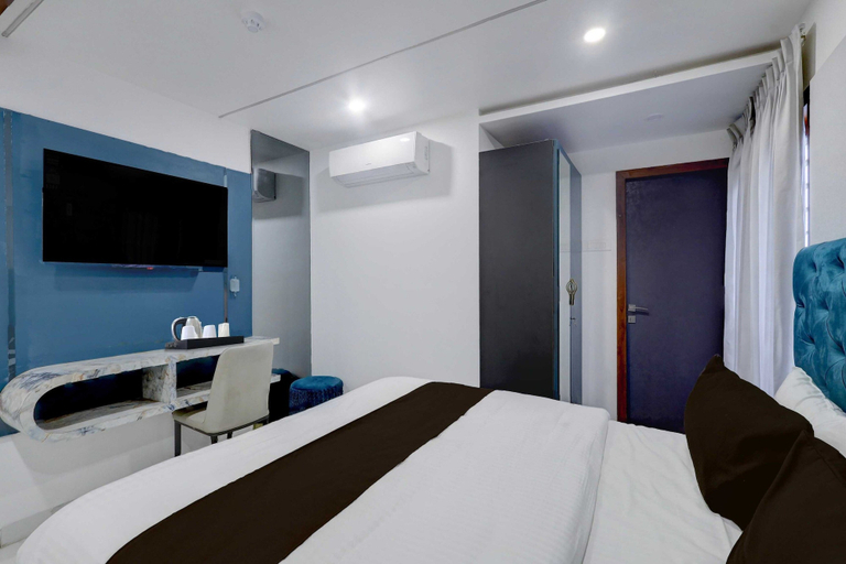Room 2, Deluxe Suvedhi Tower, Ernakulam