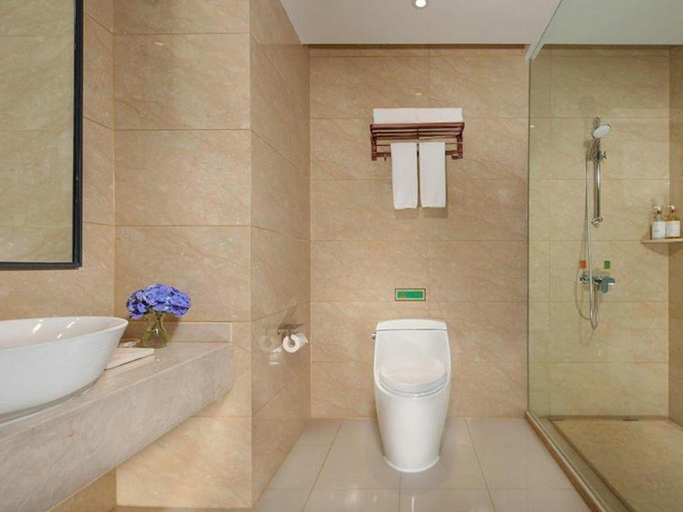 Bathroom 3, Vienna Hotel Sichuan Yibin High-Speed Railway Station, Yibin