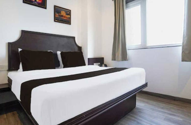 Room 3, Deluxe With Balcony White House, Nagpur