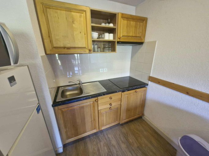 Private kitchen 3, Alpine Ski Apartment in Tignes for 4, Savoie