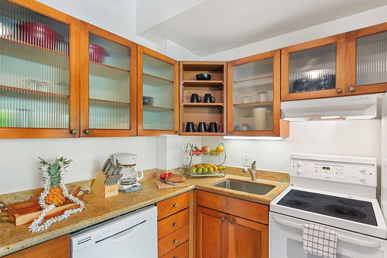 Interior 3, Oceanfront Resort w Pool, Steps to Sandy Beach-napili Shores D227, Maui