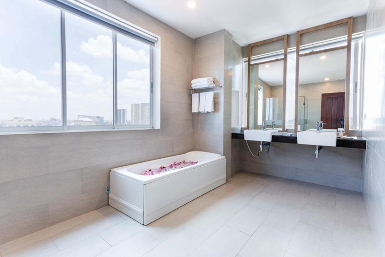 Bathroom 3, Joli Hotel, Ruessei Kaev