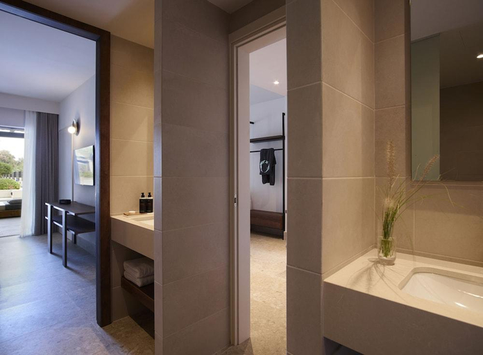 Bathroom 5, Louis Asterion Suites & Spa, Crete