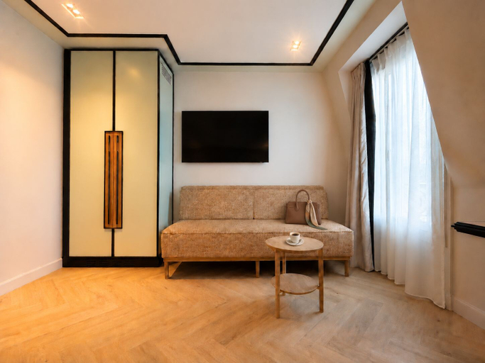 Others 5, Hotel Maison Lenoir, Paris