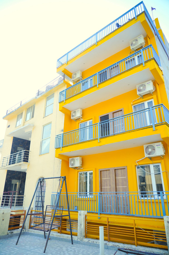 Front of property, Bunk Hostel Tapovan, Garhwal