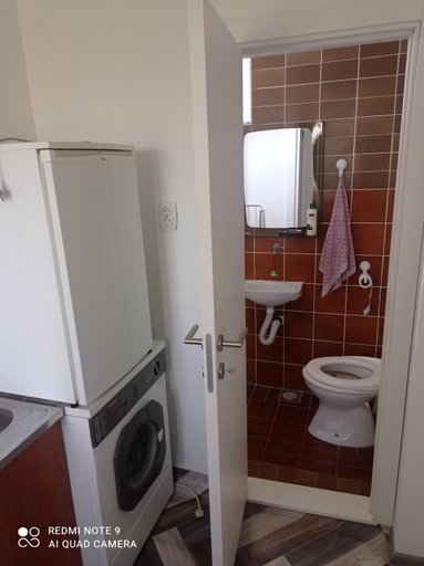 Bathroom, Vikendaja, Beočin