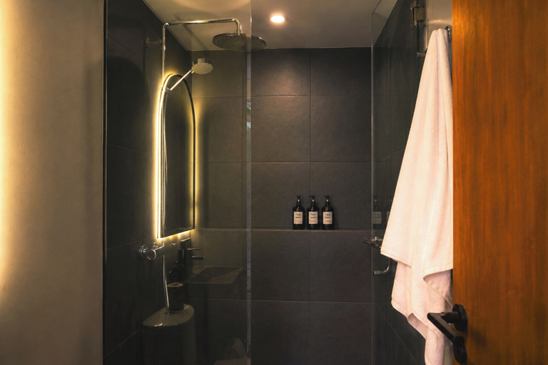 Bathroom 4, Villa Daksa Ubud by Tasvan, Gianyar