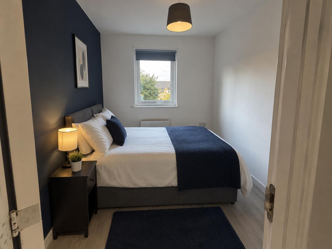 Room 4, Dartford House for Large Groups Near Bluewater, Kent