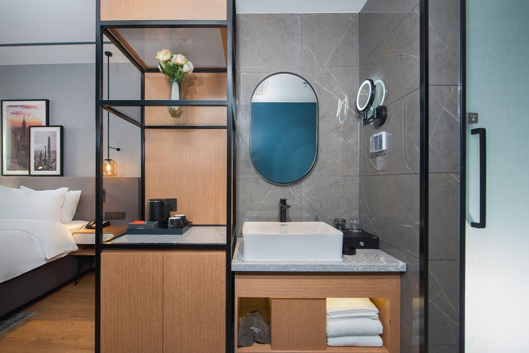 Bathroom 3, Country Inn & Suites by Radisson Tianjin Wuqing Development Zone Wanda, Tianjin