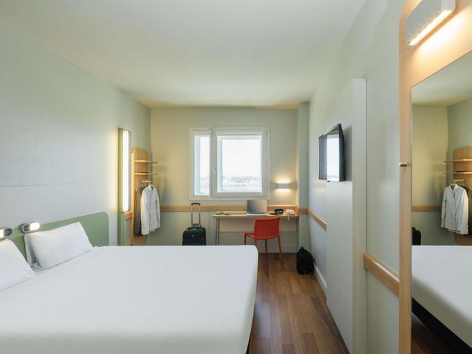 Bedroom, ibis budget Malaga Aeropuerto Avenida Velazquez, Málaga